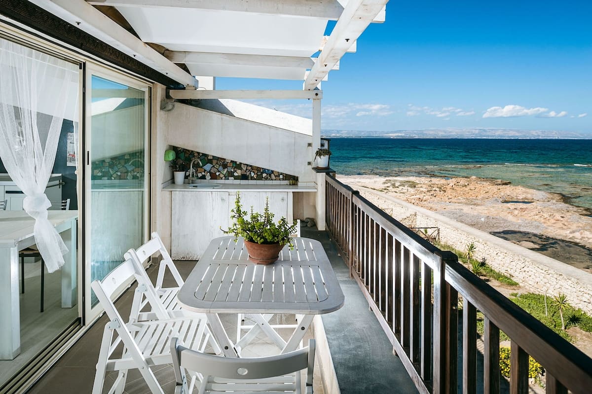 Appartamento moderno con terrazza sul mare — foto 3