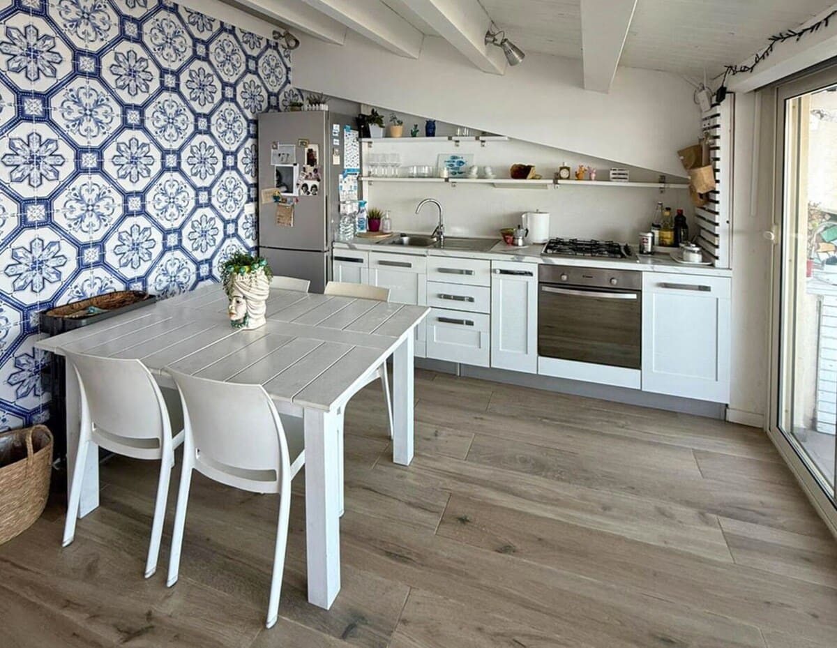 Appartamento moderno con terrazza sul mare — foto 8
