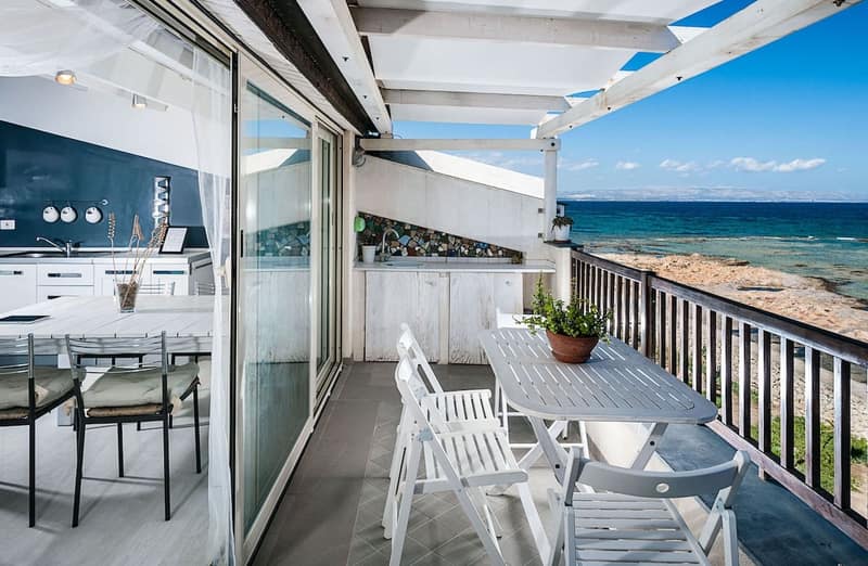 Appartamento moderno con terrazza sul mare